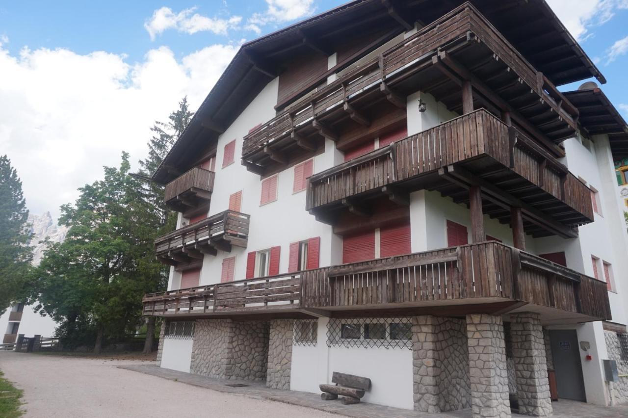 Faloria Studio Apartment Cortina d'Ampezzo Ngoại thất bức ảnh